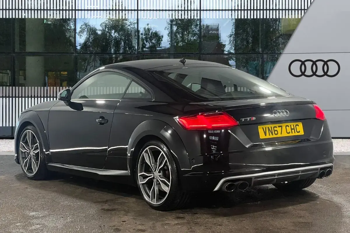 Usado Audi TTS Black Edition 306 HP (225 kW) 2017 Preto Coupé