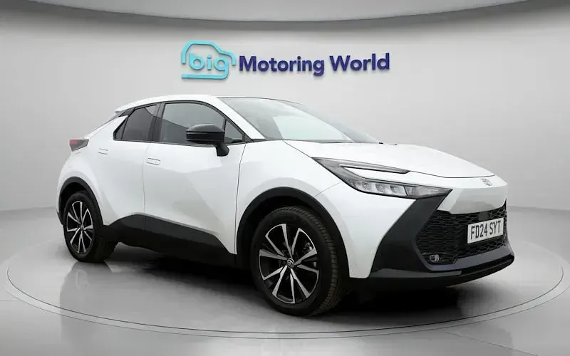 Usado Toyota C-HR Design 223 HP (164 kW) 2026 SUV