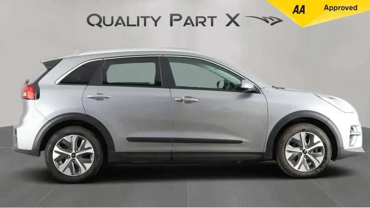 Used Kia e-Niro 147 kW (201 HP) 2022 Grey SUV