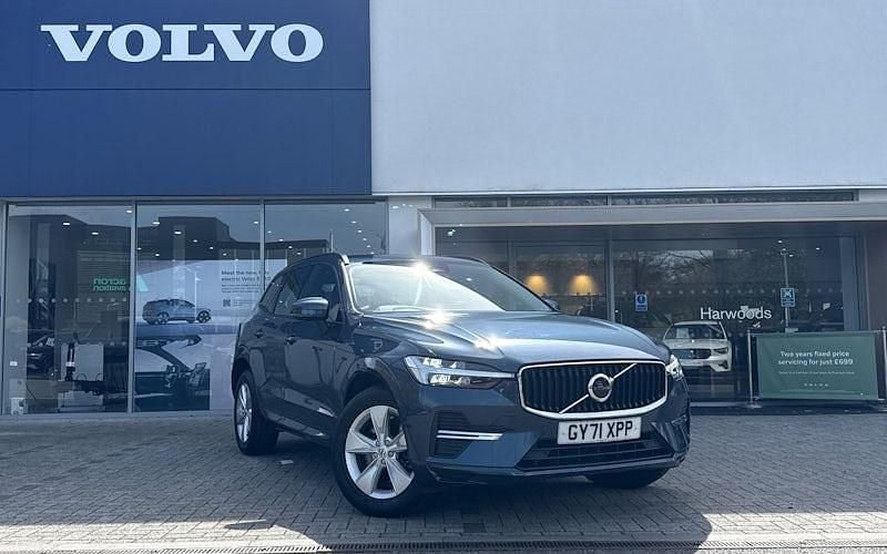 Usado Volvo XC60 Momentum 250 CV (183 kW) 2021 SUV