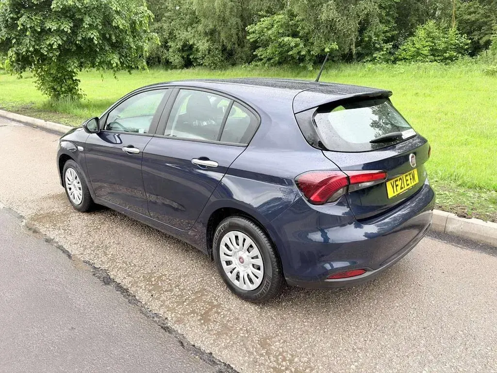Used Fiat Tipo Easy 95 HP (69 kW) 2021 Blue Hatchback