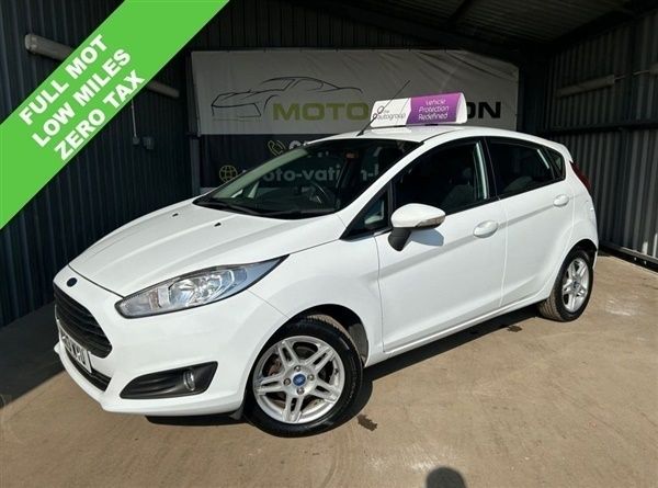 White Used 2013 Ford Fiesta Zetec Hatchback | £6,190 (Fair price) - Image 1/1