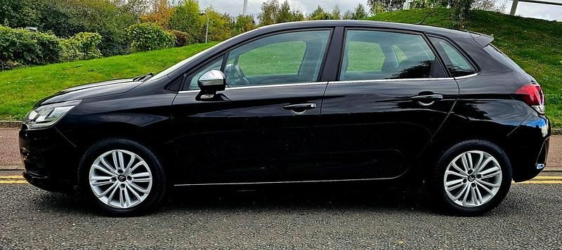 Black Used 2015 Citroën C4 Flair Hatchback | £4,995 (Fair price) - Image 1/4