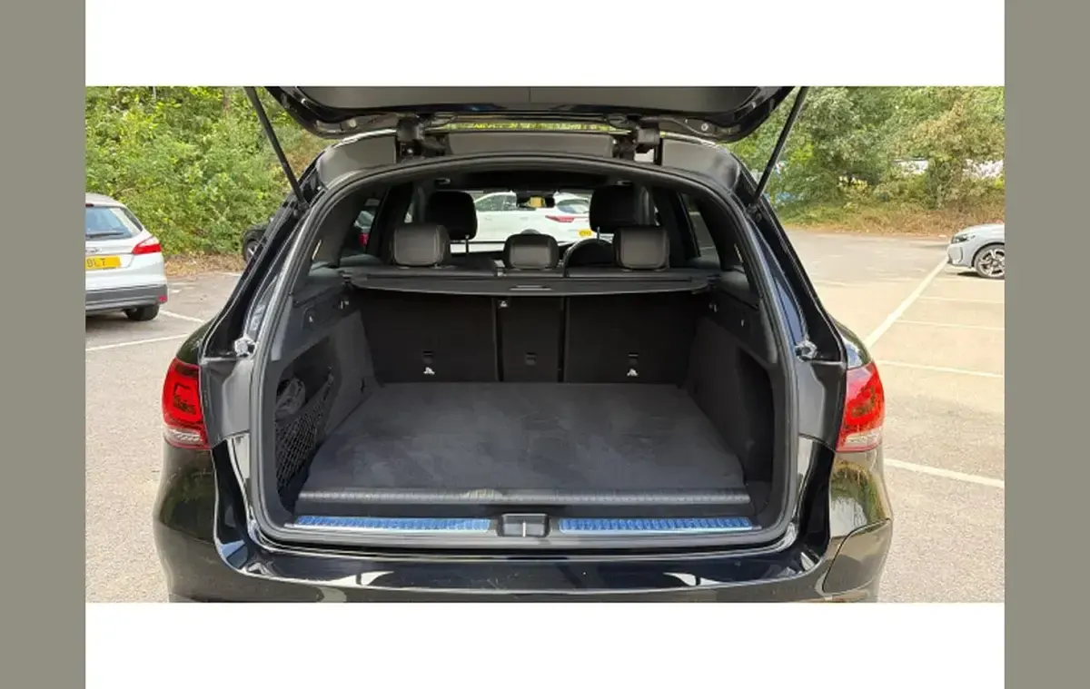 Used Mercedes GLC300 AMG line 315 HP (231 kW) 2023 Black SUV