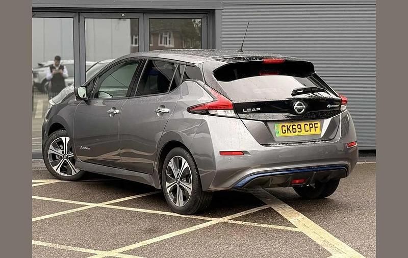 Used Nissan Leaf Tekna 110 kW (150 HP) 2019 Grey Hatchback