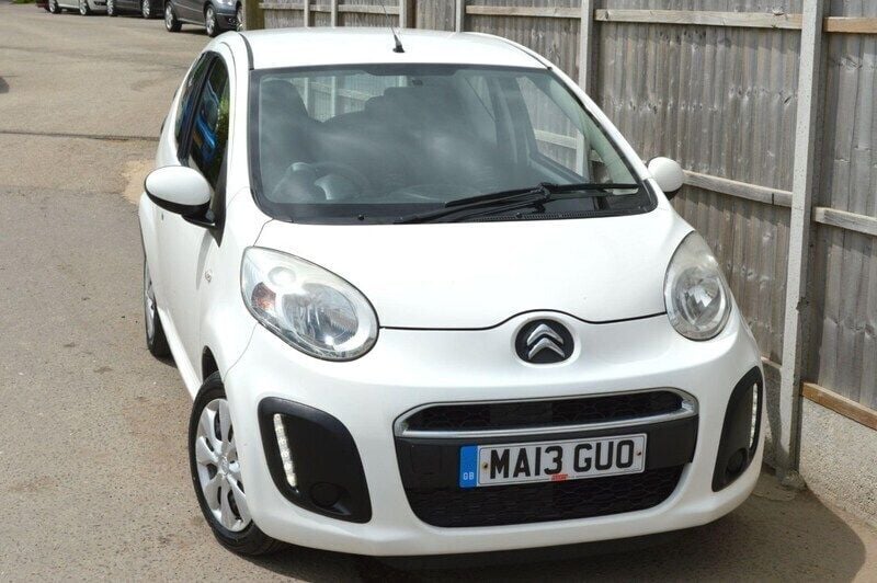 White Used 2013 Citroën C1 VTR Sport Hatchback | £3,249 (Fair price) - Image 1/4