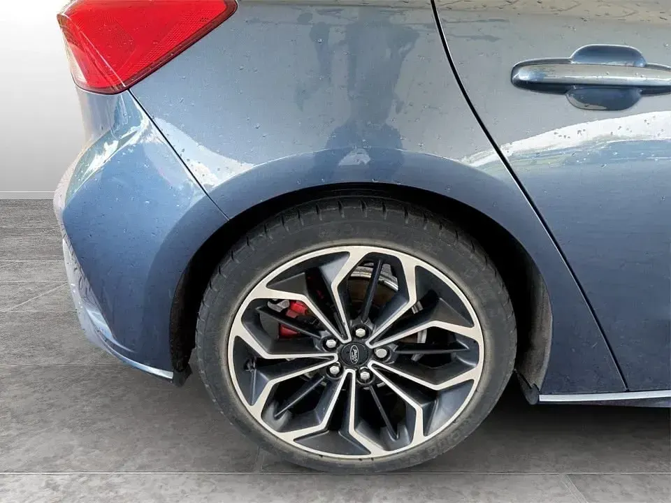 Gebraucht Ford Focus ST-Line X 182 PS (133 kW) 2019 Blau Kleinwagen