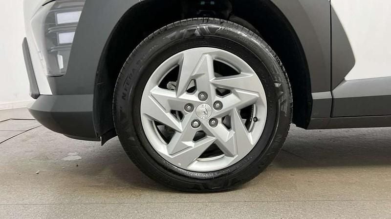 Used Hyundai Kona Advanced 137 HP (100 kW) 2025 White SUV