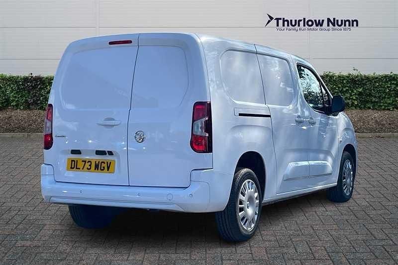 Used Vauxhall Combo S 100 HP (73 kW) 2023 White MPV