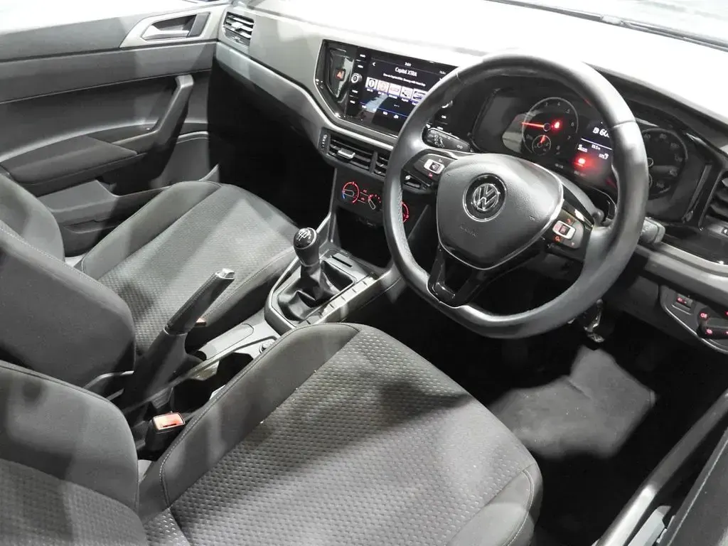 Used VW Polo SE 95 HP (69 kW) 2018 Black Hatchback
