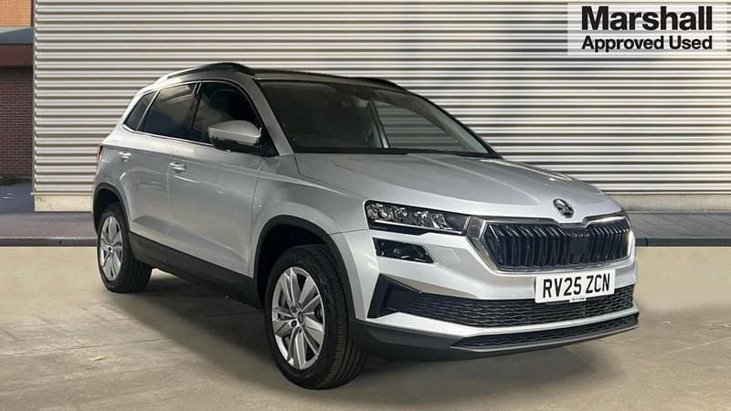Brilliant silver metallic Used 2025 Skoda Karoq SE SUV | £24,750 (A bit pricey) - Image 1/4