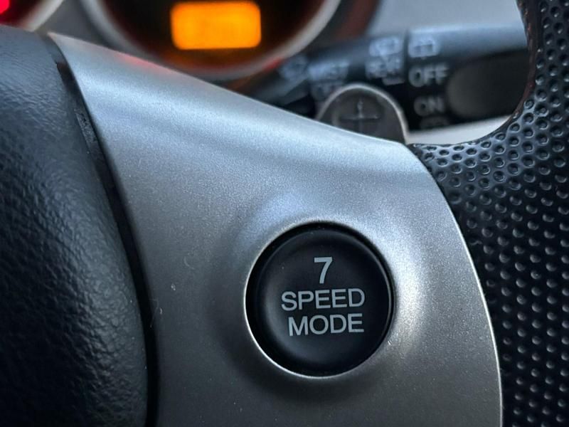 Used Honda Jazz SE 82 HP (60 kW) 2008 Red Hatchback