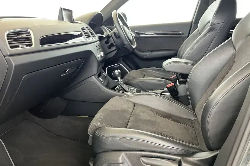 Used Audi Q3 Black Edition 180 HP (132 kW) 2017 Green SUV