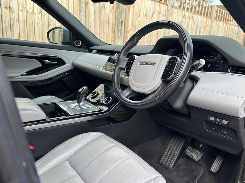 Used Land Rover Range Rover evoque HSE 150 HP (110 kW) 2019 Grey Estate
