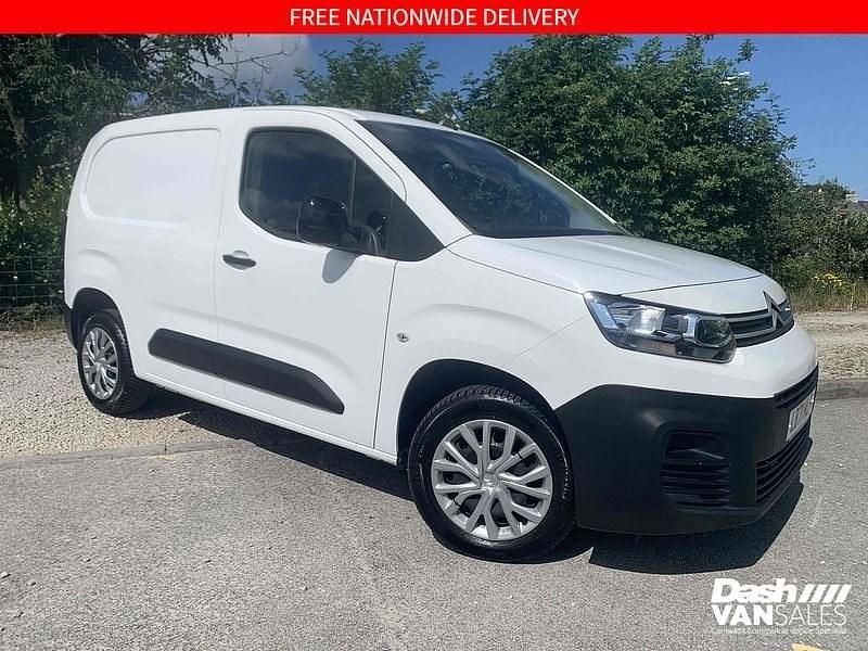 White Used 2021 Citroën Berlingo MPV | £9,495 (Fair price) - Image 1/2