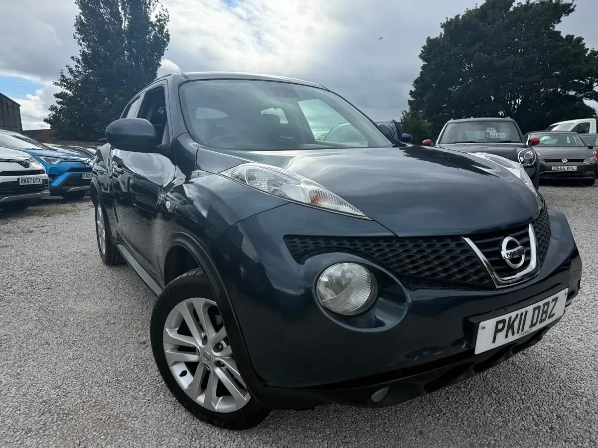 Used Nissan Juke Tekna 110 HP (80 kW) 2011 Blue SUV