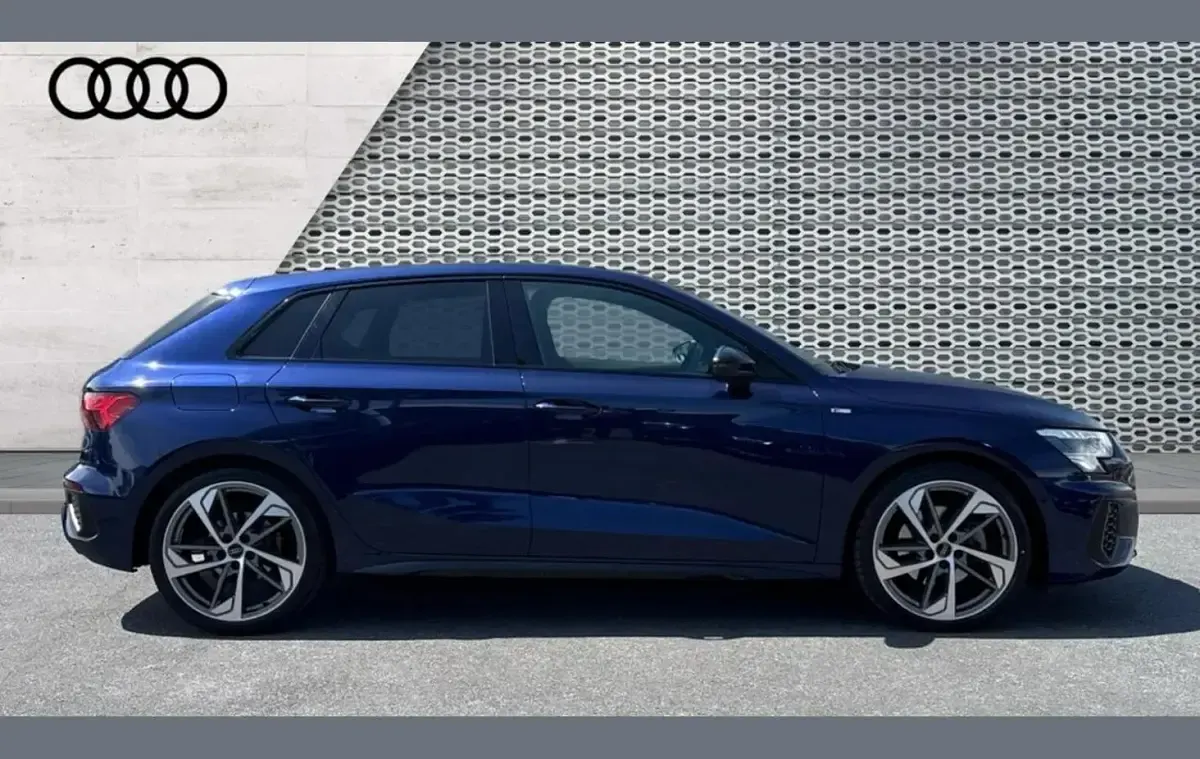 Used Audi A3 Black Edition 147 HP (108 kW) 2024 Blue Hatchback