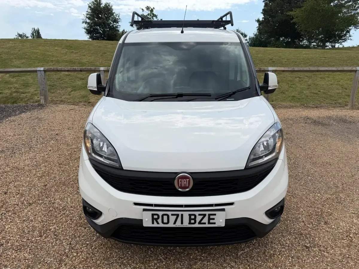 Used Fiat Doblò S 95 HP (69 kW) 2021 White MPV