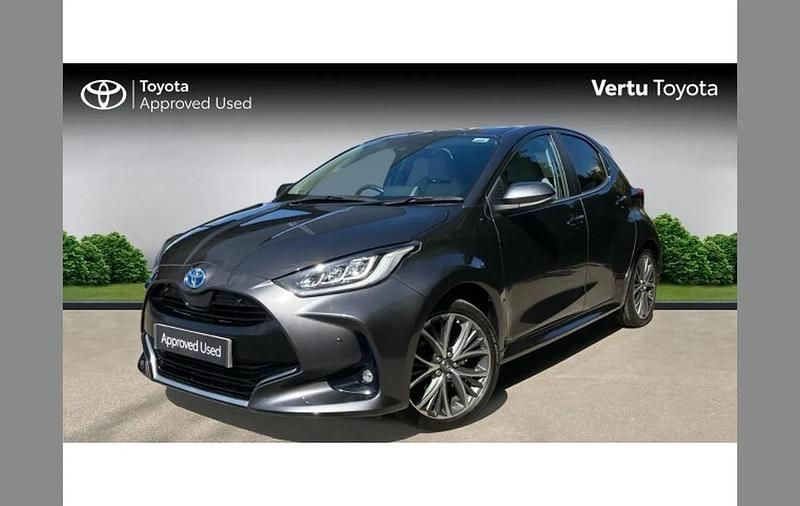 Used Toyota Yaris Hybrid 116 HP (85 kW) 2023 Grey Hatchback
