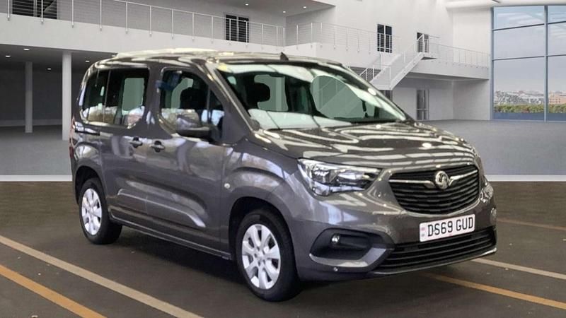 Grey Used 2019 Vauxhall Combo S MPV | £10,400 (Good price) - Image 1/4
