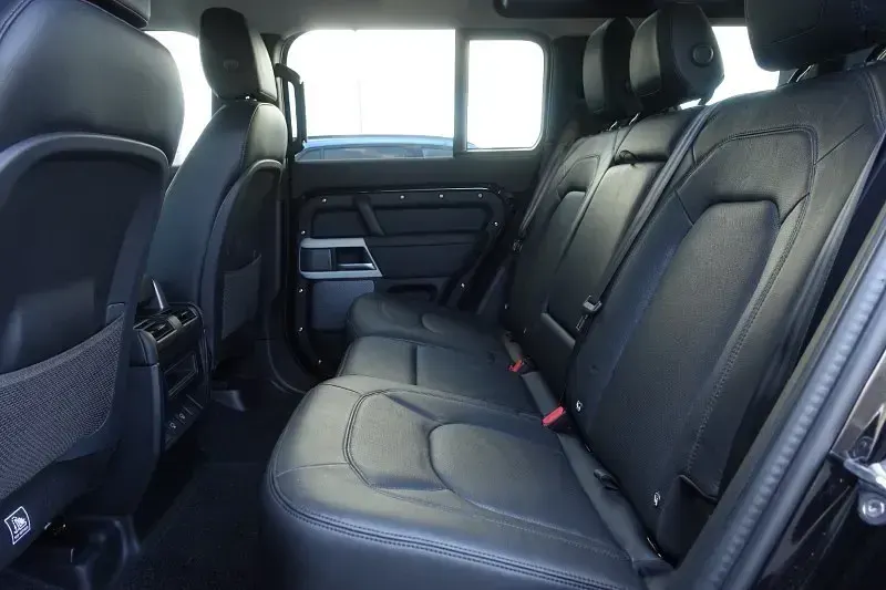 Usado Land Rover Defender 2024 Preto SUV