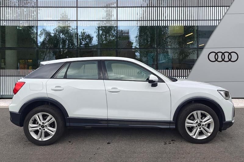 Used Audi Q2 Sport 147 HP (108 kW) 2025 White SUV