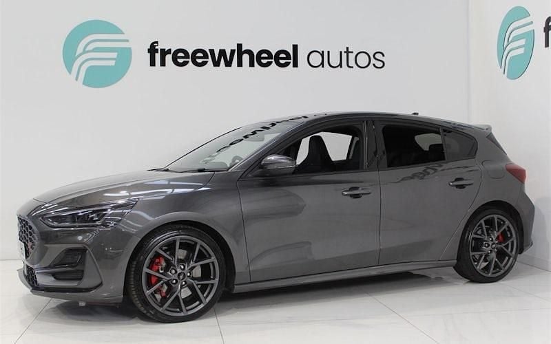 Usado Ford Focus ST 280 HP (205 kW) 2023 Cinzento Citadino