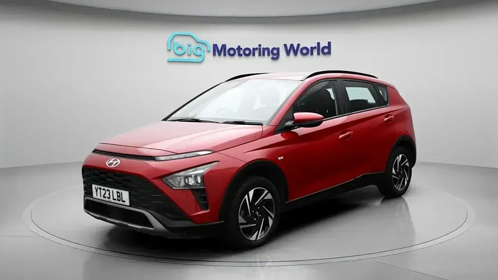 Begagnad Hyundai Bayon SE 100 HK (73 kW) 2023 Röd SUV