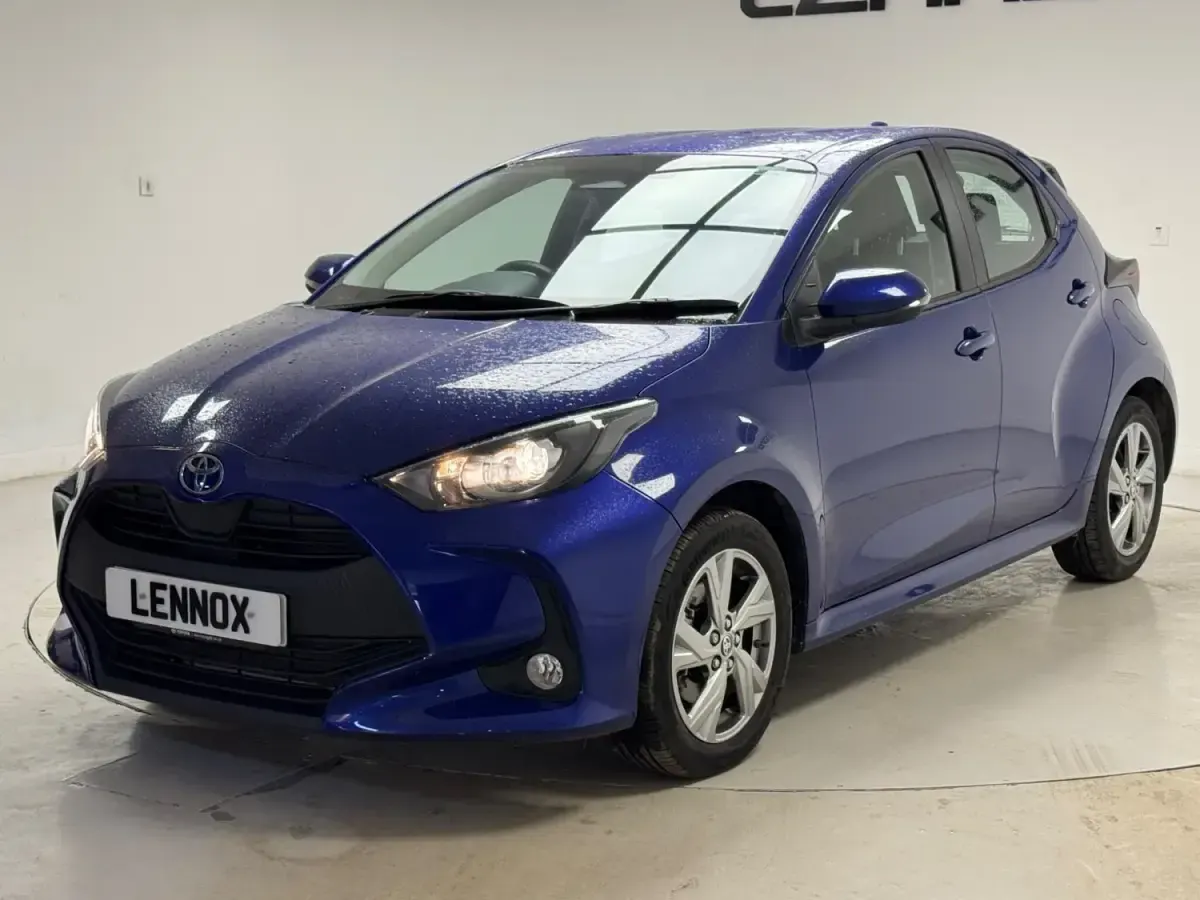 Usata Toyota Yaris Hybrid 2024 Blu Utilitaria