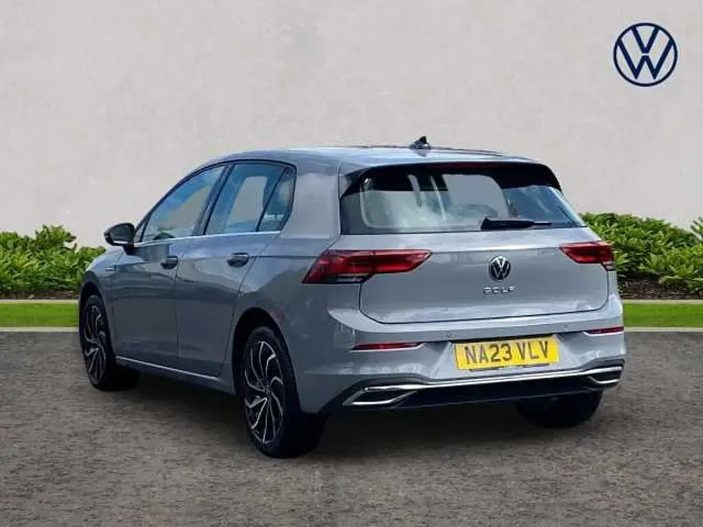 Used VW Golf VIII 130 HP (95 kW) 2023