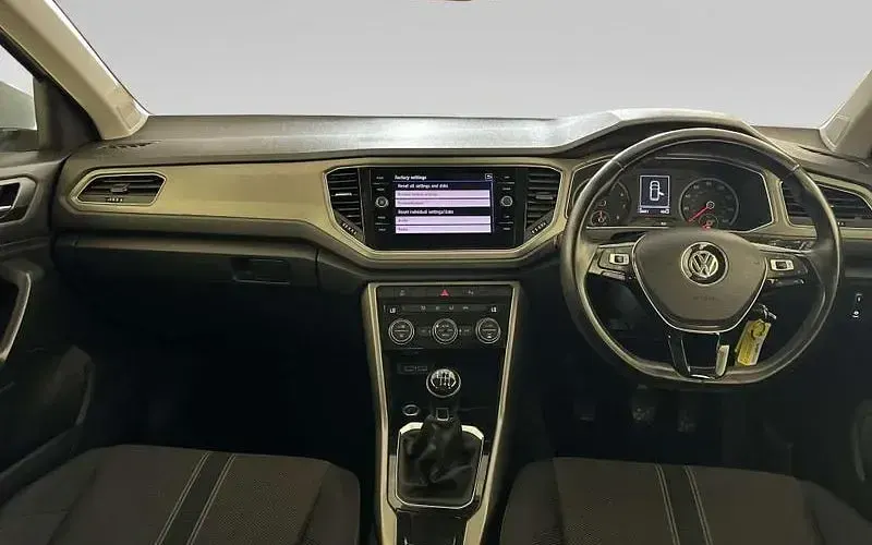 Used VW T-Roc SE 116 HP (85 kW) 2020 Silver SUV