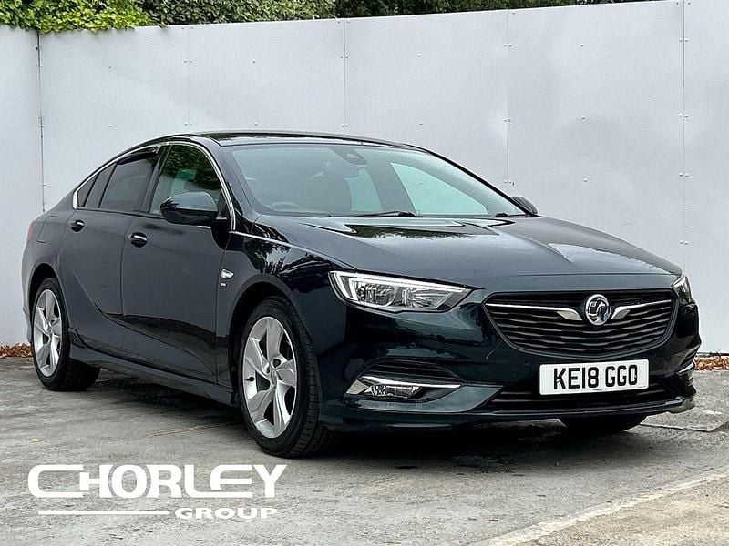 Green Used 2018 Vauxhall Insignia SRi Hatchback | £10,451 (Fair price) - Image 1/4