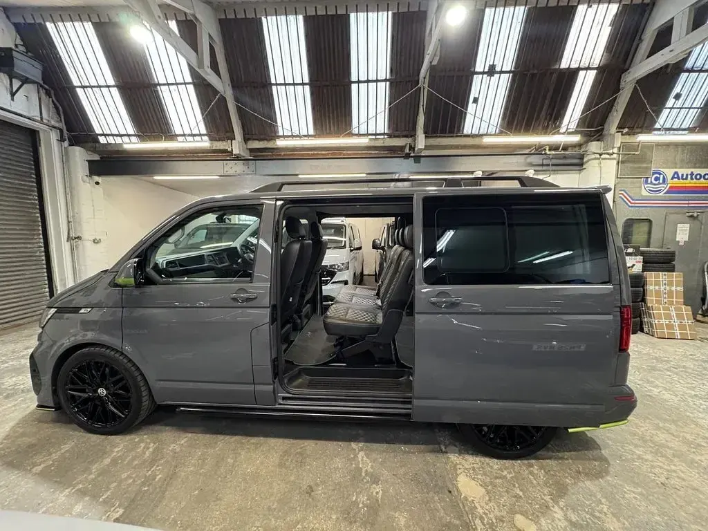 Used VW Transporter Highline 204 HP (150 kW) 2021 Grey Van