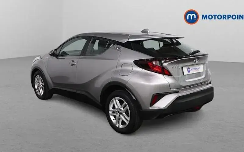 Begagnad Toyota C-HR 122 HK (89 kW) 2023 SUV