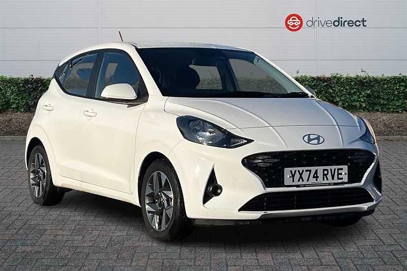 White Used 2024 Hyundai i10 Advanced Hatchback | £12,850 (Fair price) - Image 1/4