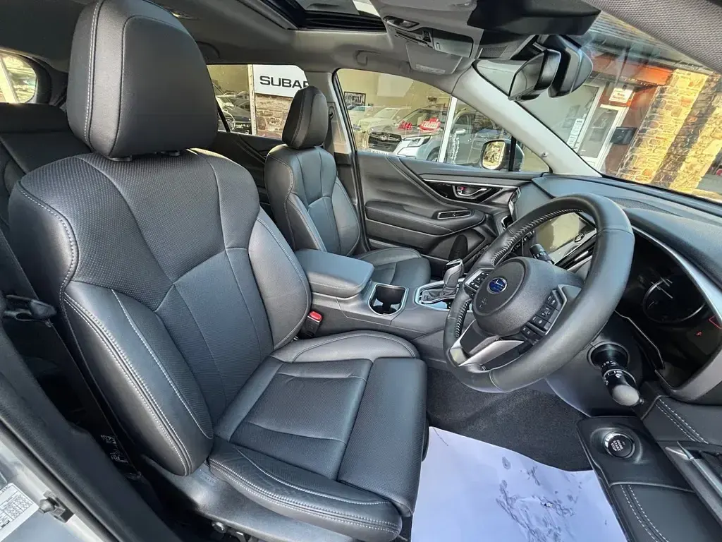 Used Subaru Outback 169 HP (124 kW) 2024 Silver Estate
