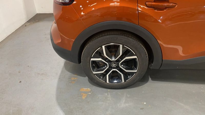 Image 3/4