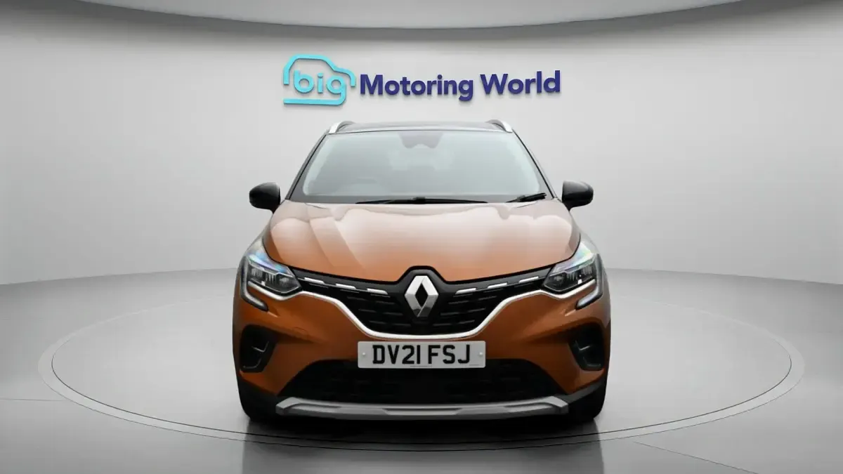 Used Renault Captur Version S 91 HP (66 kW) 2021 Orange/black SUV