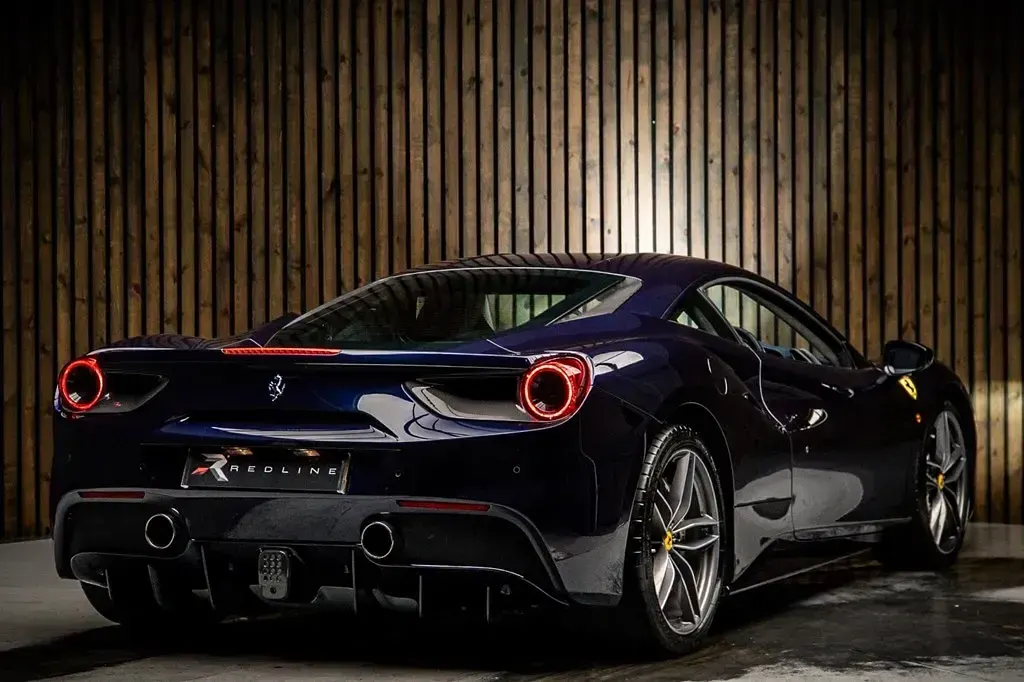 Used Ferrari 488 670 HP (492 kW) 2017 Blue Coupe