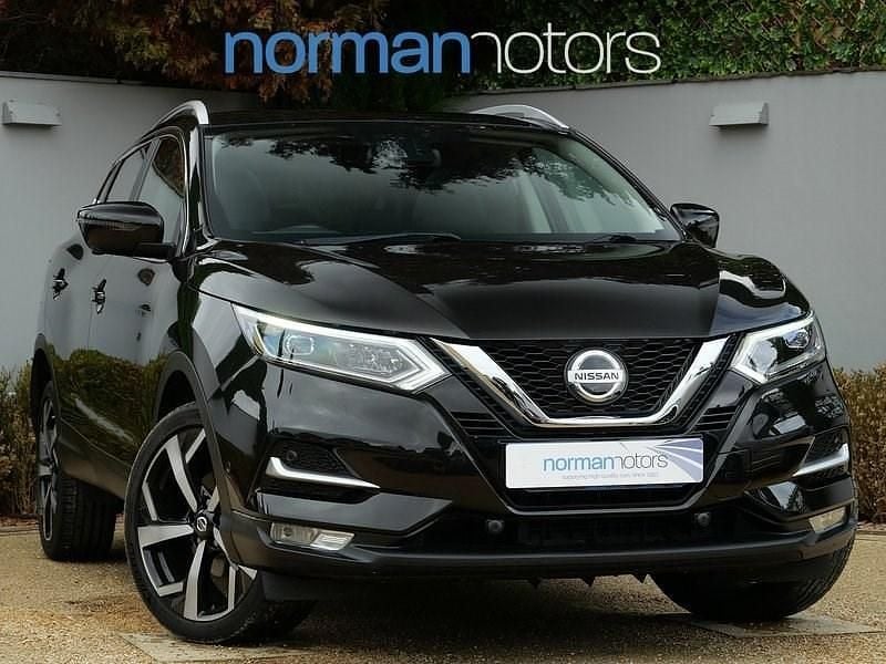 Black Used 2020 Nissan Qashqai S SUV | £17,995 (Fair price) - Image 1/3