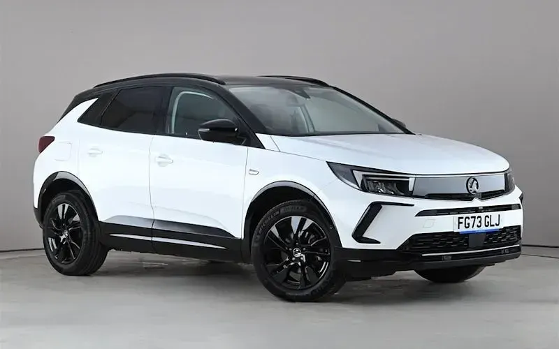 Used Vauxhall Grandland X 131 HP (96 kW) 2023 SUV