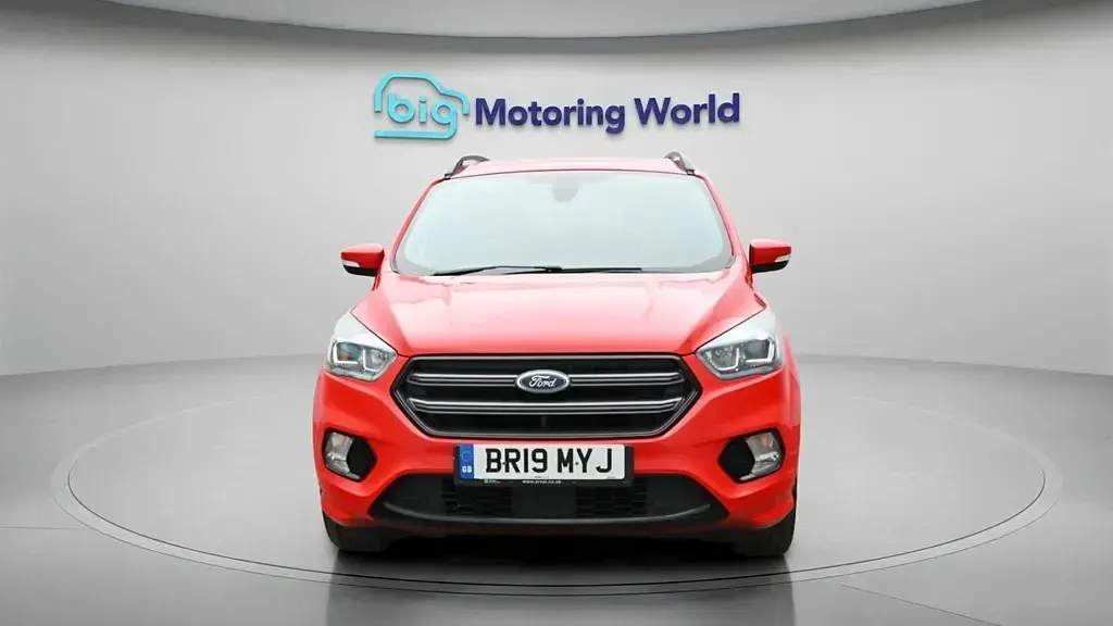 Second-hand Ford Kuga ST-Line 150 CP (110 kW) 2019 Roșu SUV