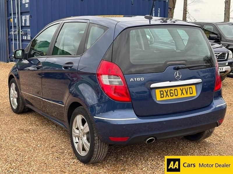 Used Mercedes A180 Avantgarde 116 HP (85 kW) 2010 Blue Hatchback
