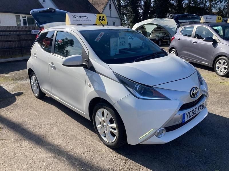 Used Toyota Aygo X-pure 2015 White Hatchback
