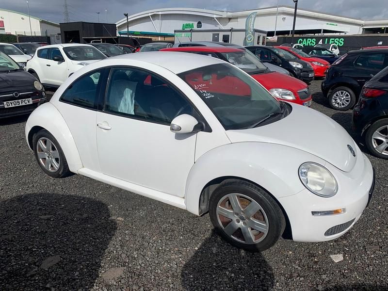 Used VW Beetle 2010 White Hatchback