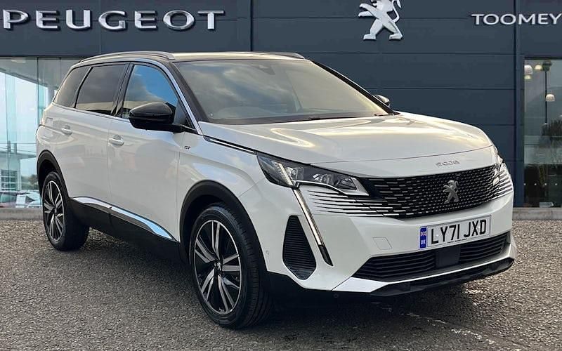 White Used 2022 Peugeot 5008 Premium MPV | £23,250 (Fair price) - Image 1/4