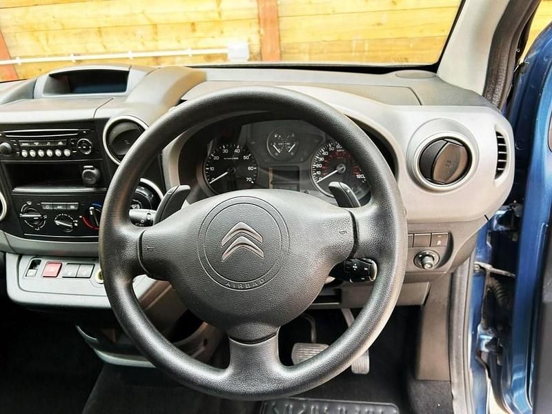 Used Citroën Berlingo 2018 Blue MPV