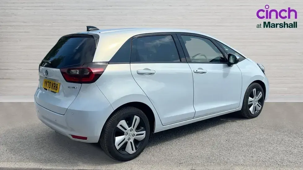 Used Honda Jazz Hybrid 109 HP (80 kW) 2020 White Hatchback