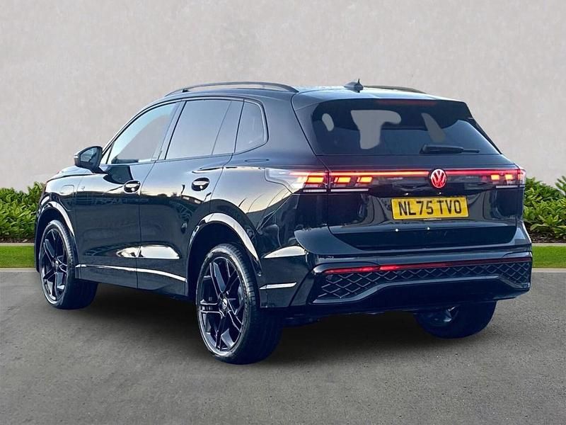 Used VW Tiguan R-line 204 HP (150 kW) 2025 Black SUV
