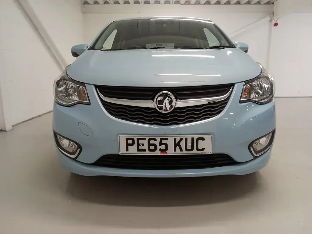Used Vauxhall Viva 75 HP (55 kW) 2015 Blue Hatchback